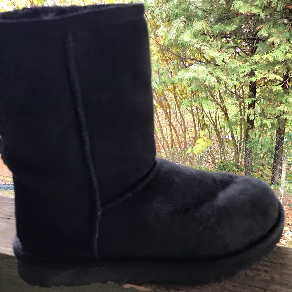Uggs Black Boots Size 6 **left boot** left boot has damage. Price reflects wear